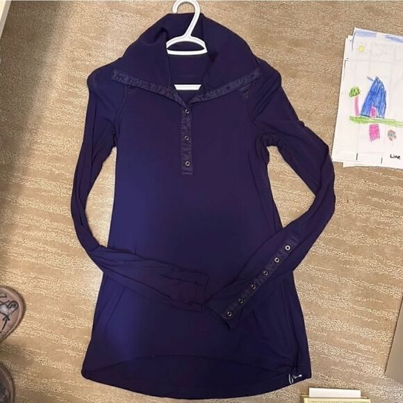 Lululemon size 4 Purple Long Sleeve Running Top With Buttons - Picture 5 of 7